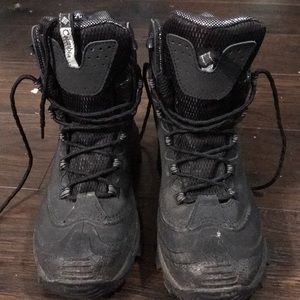 Boys/Men’s Columbia cold weather boots